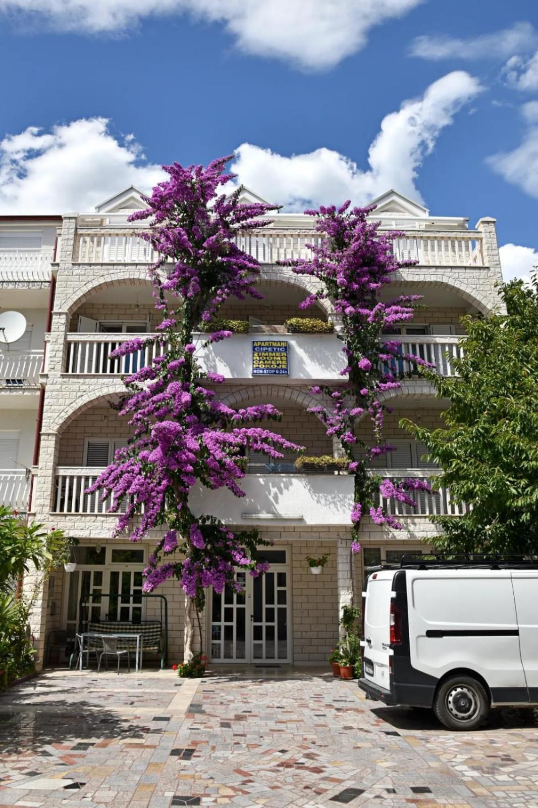 Apartments Cipetic Kaštela Exteriör bild